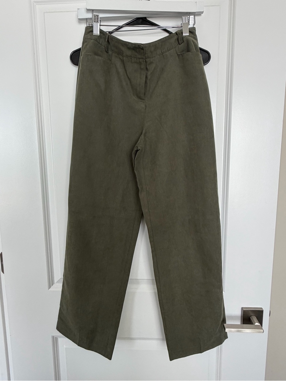 Jaclyn Smith Olive Straight-Leg Chinos